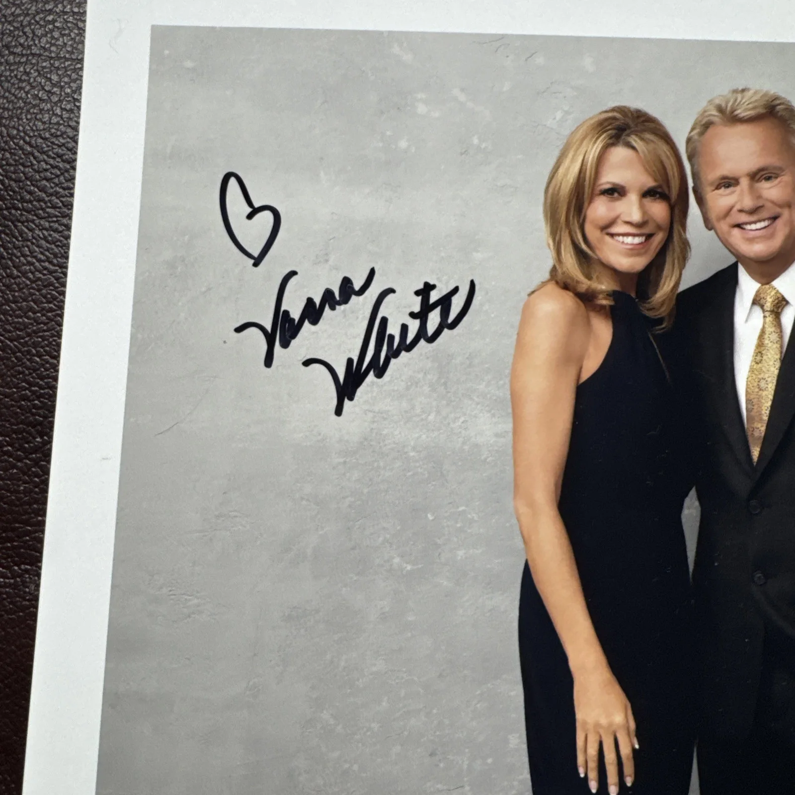 Pat Sajak, Vanna White — Pat Sajak Vanna White Signed Autographed Wheel Of Fortune 8x10 Photo, изображение 2