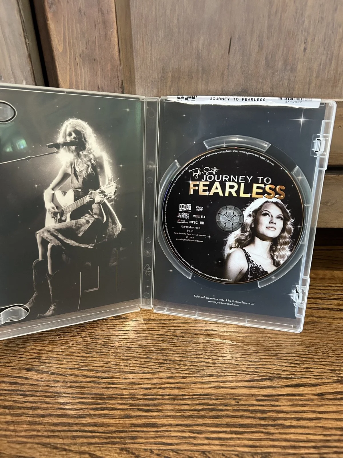 Taylor Swift CD and DVD "Reputation & Journey to Fearless", image 4