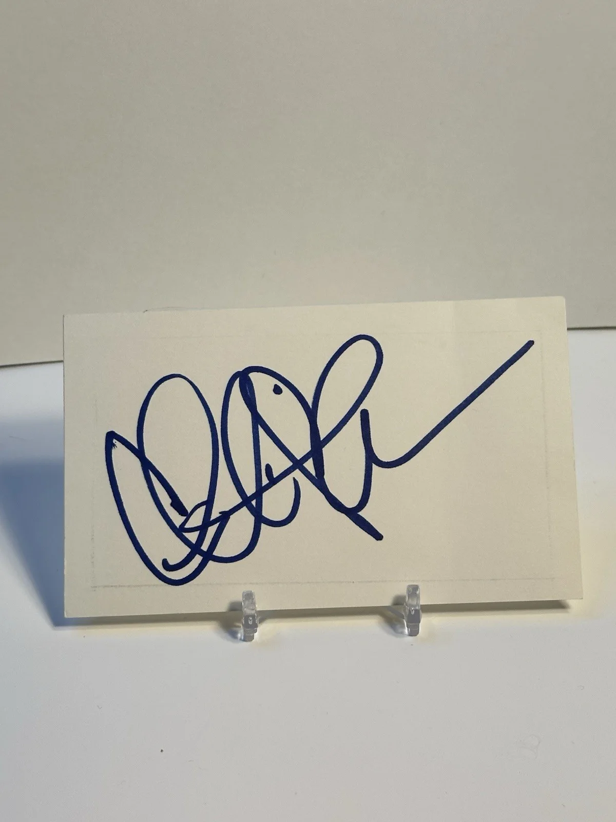 Charlie Sheen — Charlie Sheen Autograph Signed 3x5 Index Card w Photo Display COA Actor, изображение 2