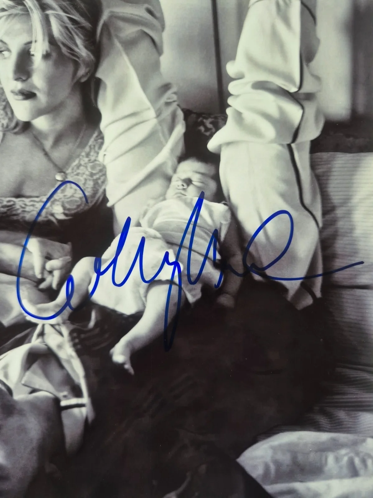 COURTNEY LOVE SIGNED AUTOGRAPHED 8X10 PHOTO HOLE KURT COBAIN NIRVANA BAS COA, image 2