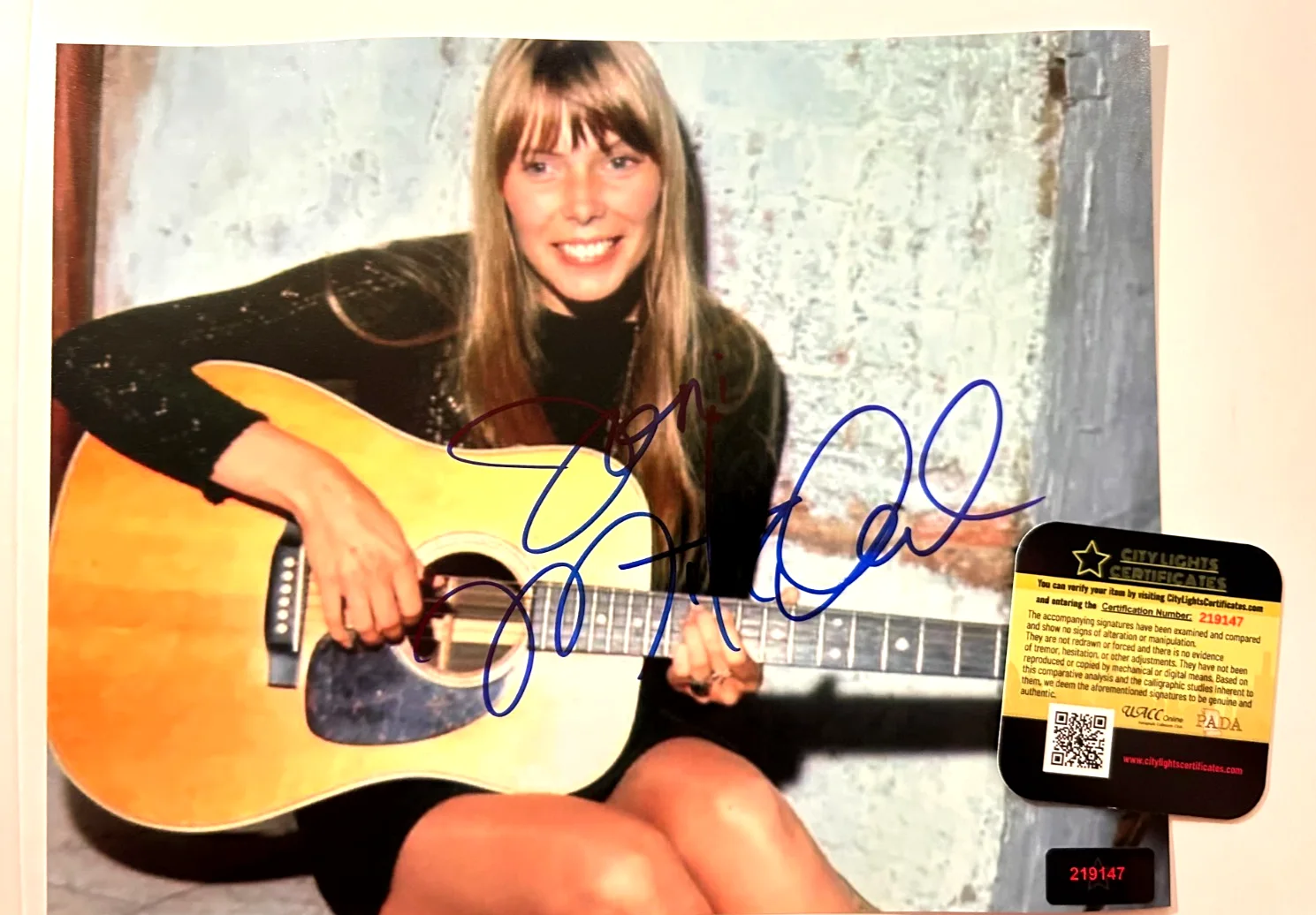 JONI MITCHELL Signed 8x10" Authentic Original Autograph GENUINE w/COA, image 3