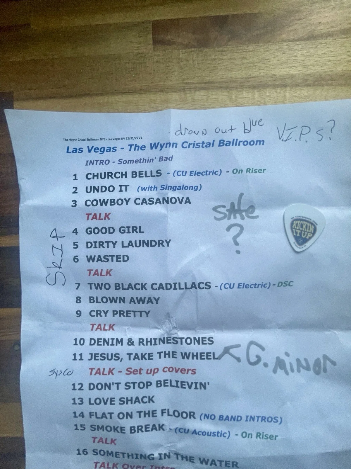 A 100% authentic Carrie Underwood Country Concert Set List Vegas + Guitar Pick, изображение 5