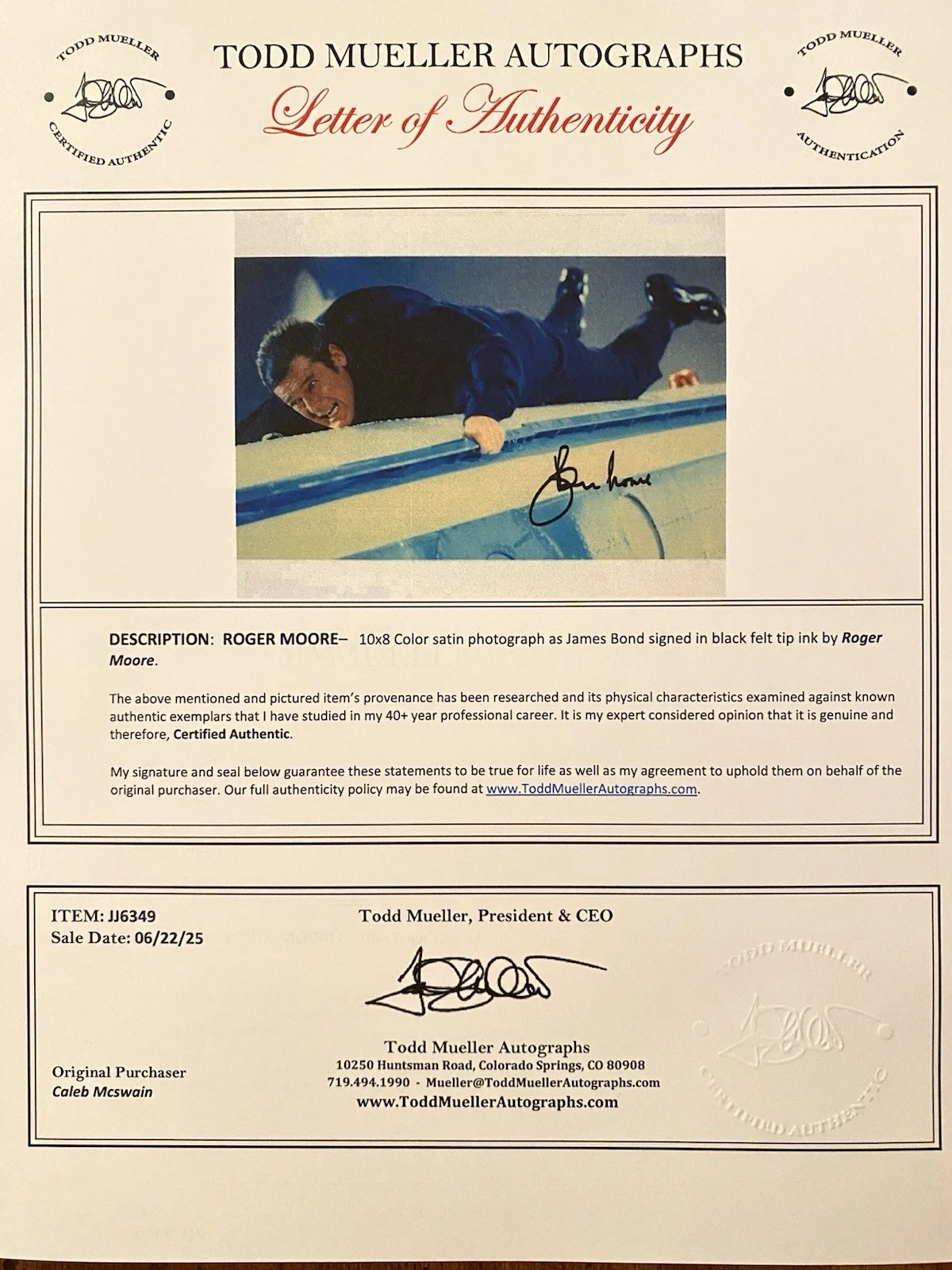 Roger Moore — Roger Moore James Bond 007 Signed Autographed Photo With COA Live And Let Die, изображение 4