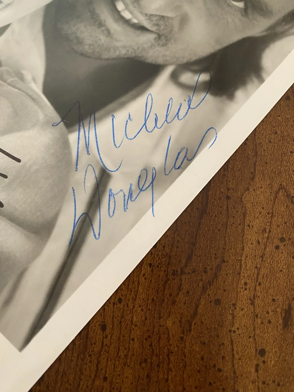 Michael Douglas, Kathleen Turner — Michael Douglas Kathleen Turner Signed Autograph Photo w COA Romancing The Stone, изображение 5