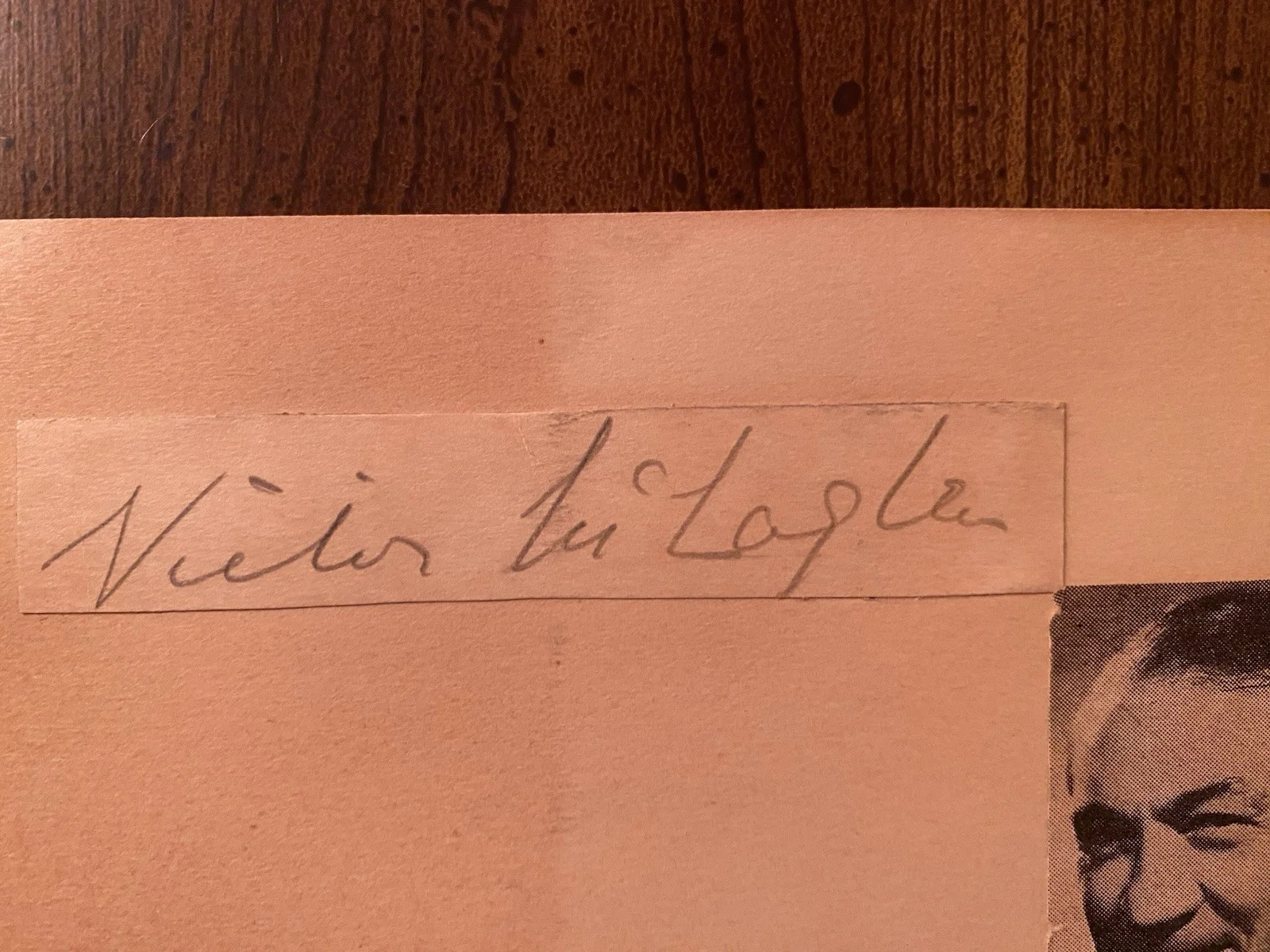 Victor McLaglen — Victor McLaglen Signed Autographed Vintage With COA The Informer The Quiet Man, image 2