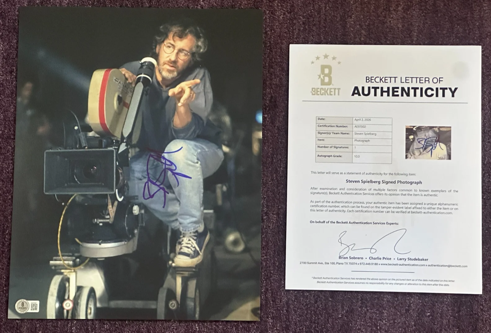 STEVEN SPIELBERG — STEVEN SPIELBERG Signed 11x14 PHOTO with Beckett (BAS) LOA AUTO 10