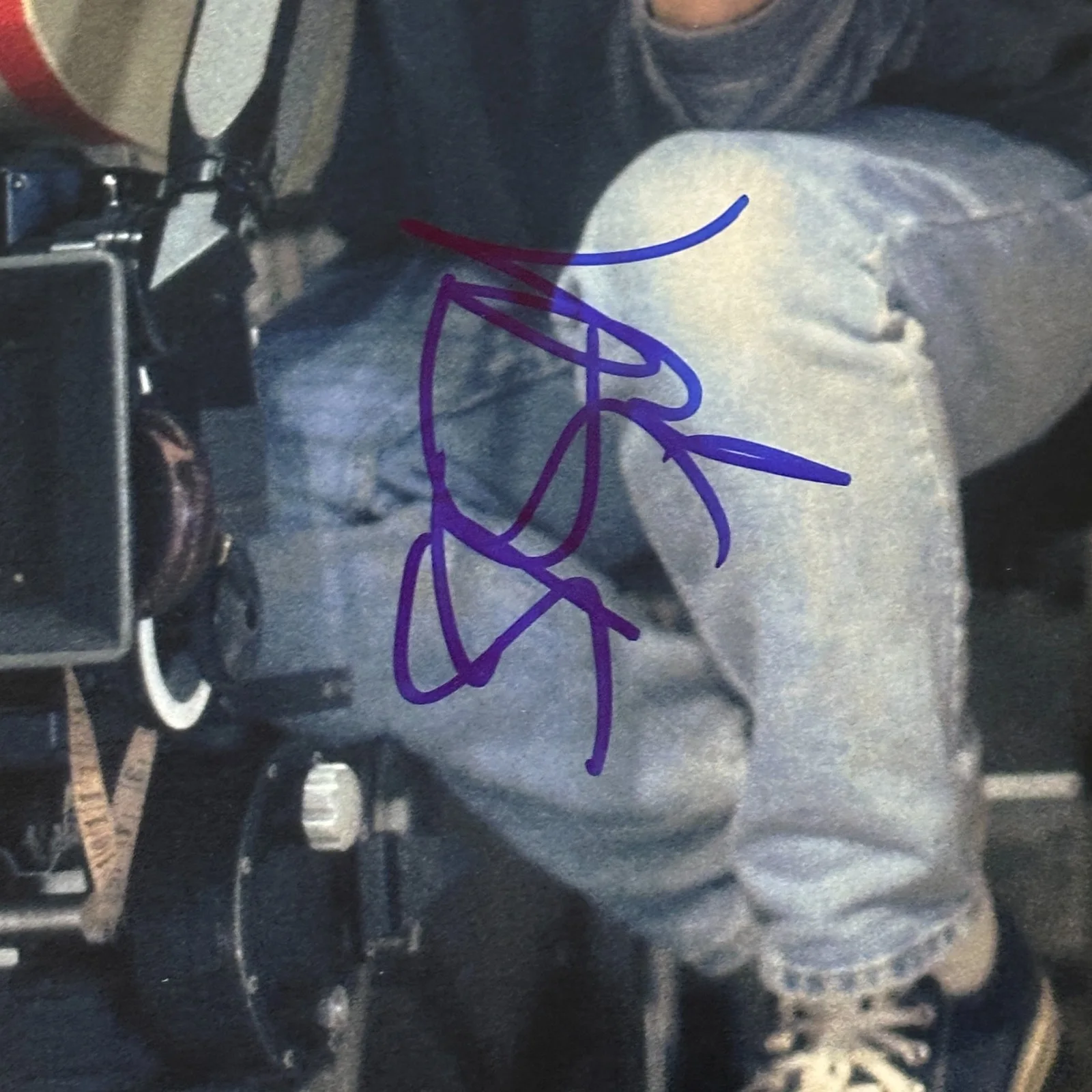 STEVEN SPIELBERG — STEVEN SPIELBERG Signed 11x14 PHOTO with Beckett (BAS) LOA AUTO 10, image 3