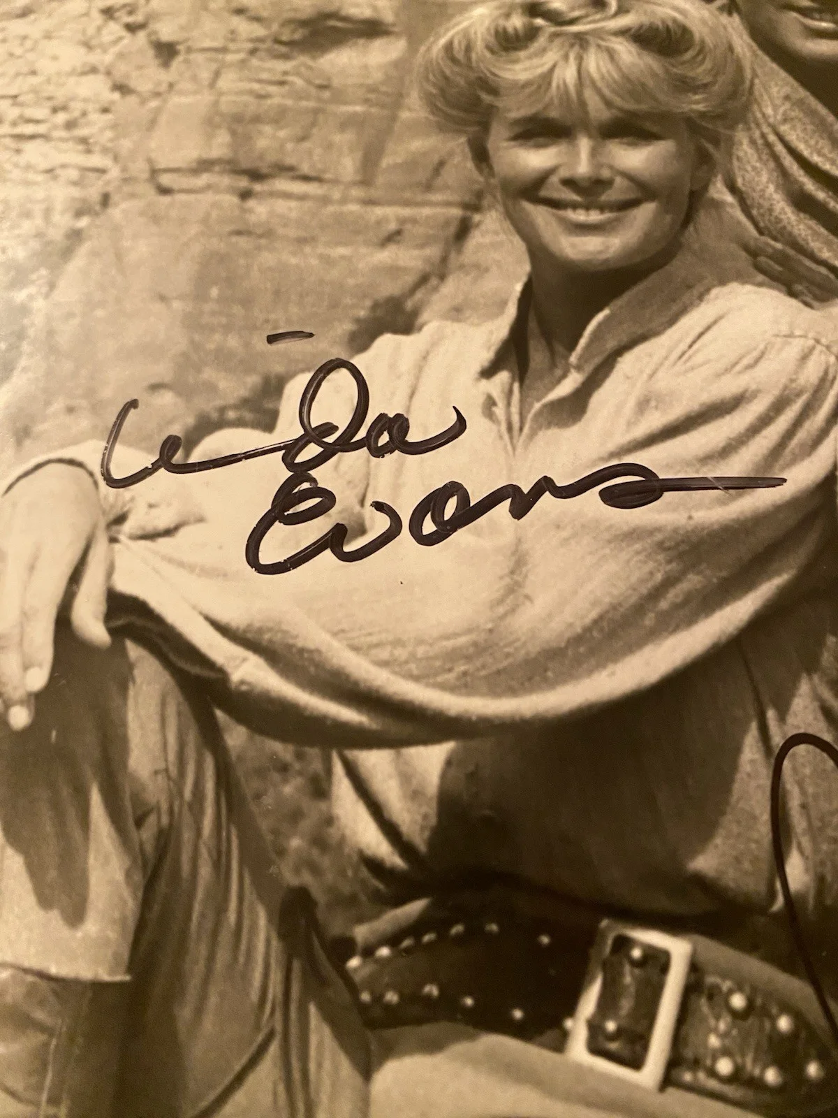 Kenny Rogers, Linda Evans, Bruce Boxleitner — The Gambler Cast Signed Photo With COA Kenny Rogers Linda Evans Bruce Boxleitner, image 5