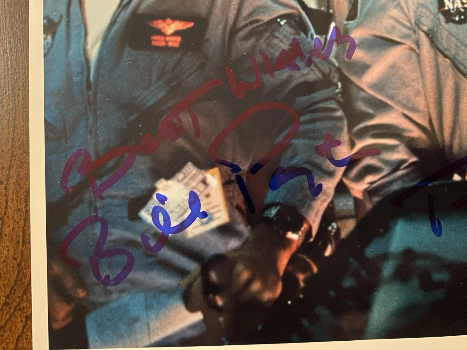 Bill Paxton, Tom Hanks, Kevin Bacon — Apollo 13 Cast Signed Photo With COA Tom Hanks Bill Paxton Kevin Bacon, изображение 2