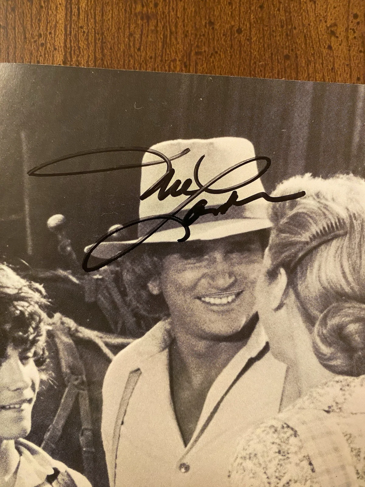 Michael Landon — Michael Landon Signed Autographed Little House On The Prairie Cast Photo w/ COA, image 2
