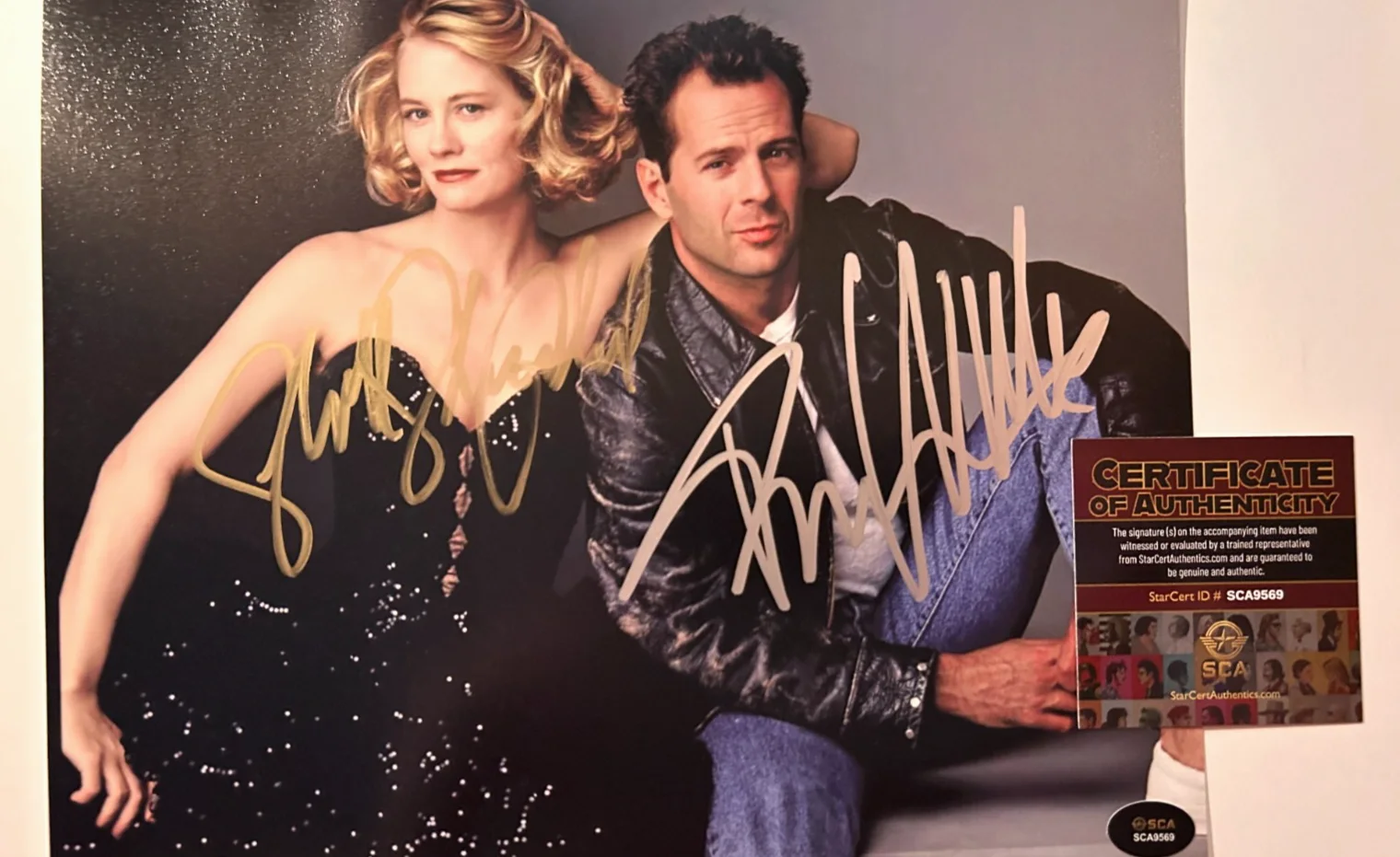 Bruce Willis, Cybill Shepherd — Bruce Willis, Cybill Shepherd Signed MOONLIGHTING 8x10 Authentic Autograph w/COA, image 3