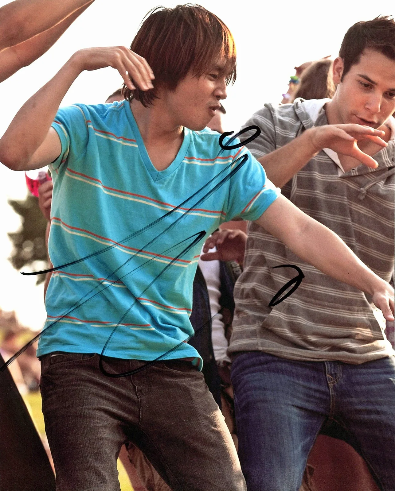 Justin Chon — Justin Chon 21 & Over Authentic Signed 8x10 Photo Autographed BAS #D07640, изображение 3