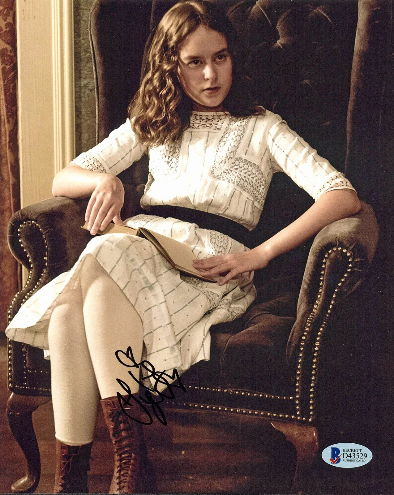 Sydney Lucas — Sydney Lucas The Son Authentic Signed 8x10 Photo Autographed BAS #D43529, изображение 3