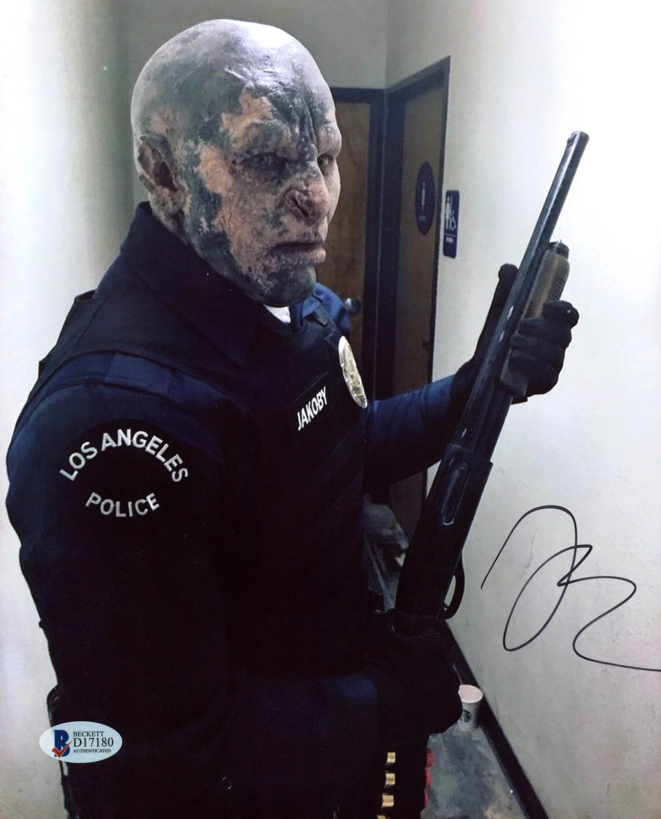 Joel Edgerton — Joel Edgerton Bright Authentic Signed 8x10 Photo Autographed BAS #D17180, image 3