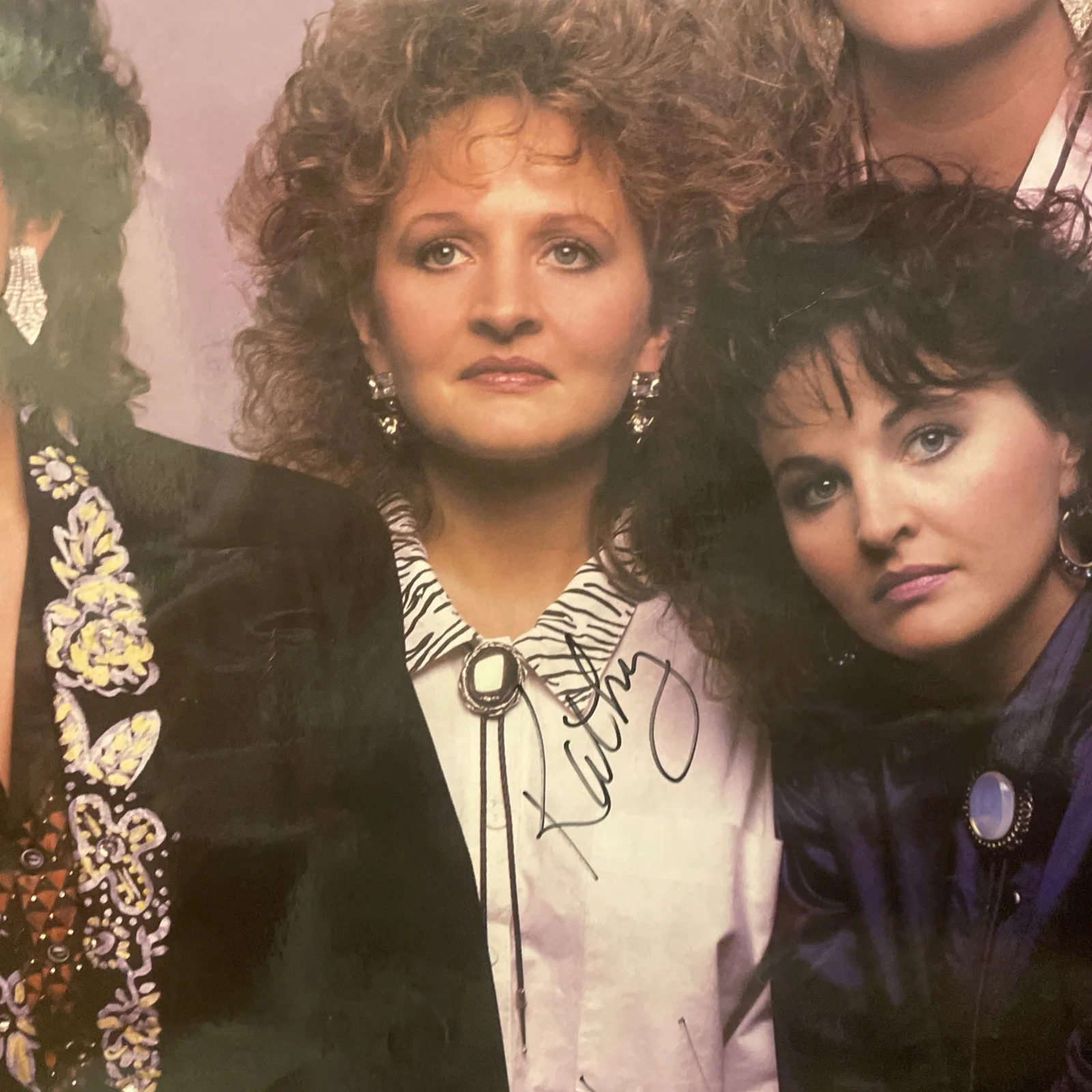 The forester sisters — Autographed Signed Forester Sisters Laminated 22x27 Press Photo Country Music, image 3