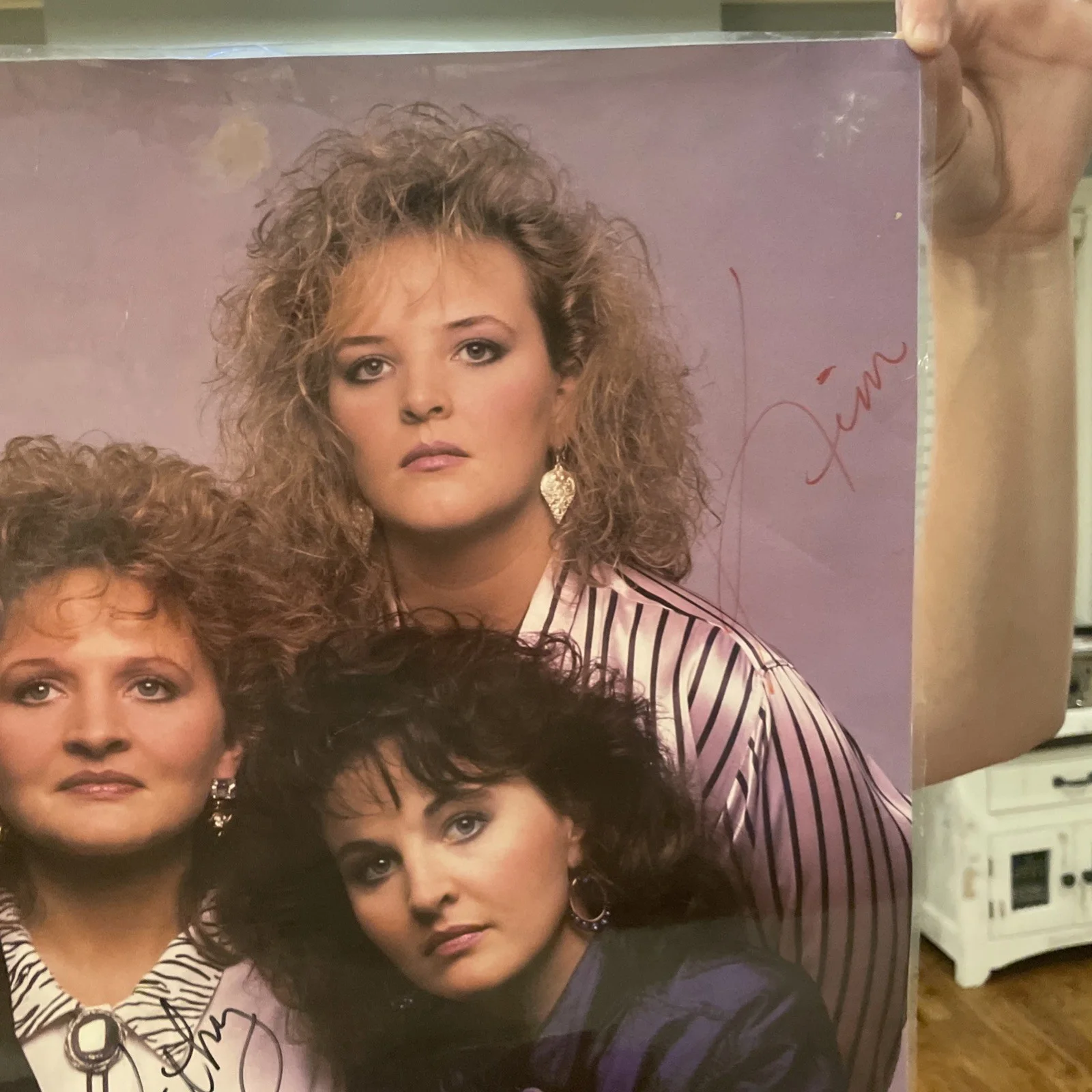 The forester sisters — Autographed Signed Forester Sisters Laminated 22x27 Press Photo Country Music, image 5
