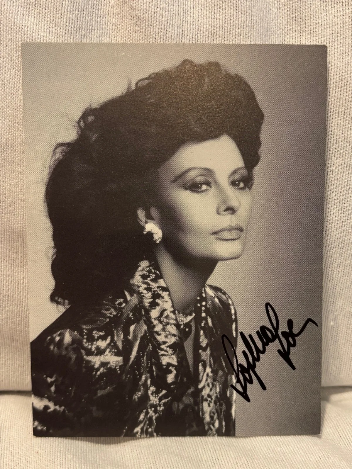 Sophia Loren — Sophia Loren – 2 x Signed B/W photos (4½" x 6” & 5½" x 4) Italian Actress, изображение 2