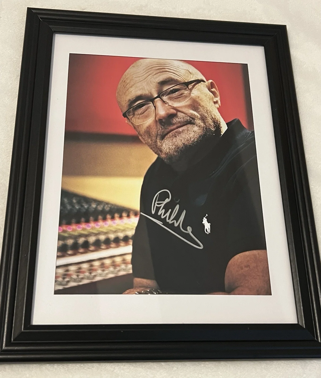 PHIL COLLINS Autographed 8 X 11.5 signed photo Rock Pop Music Legend, изображение 2