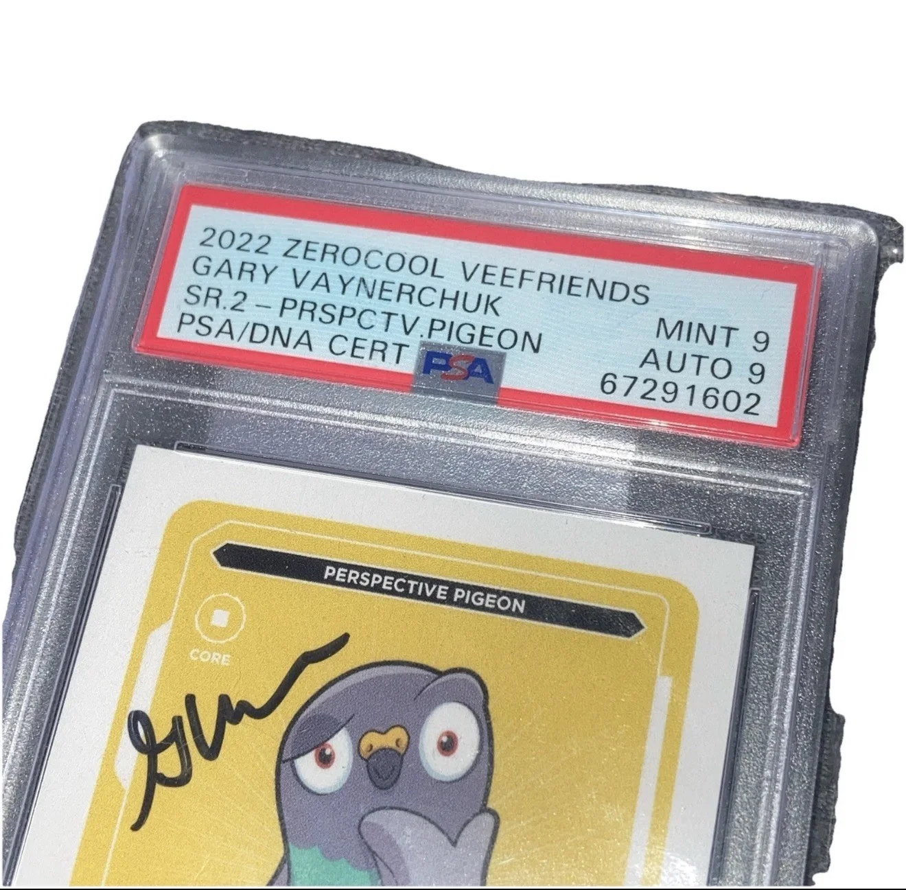 Gary Vaynerchuk — Gary Vaynerchuk Signed Vee Friends Perspective Pigeon VeeFriends Card PSA DNA, изображение 4