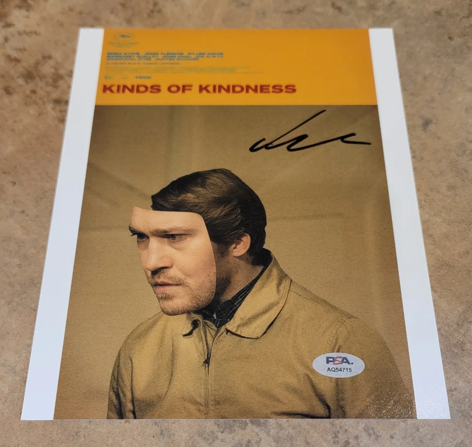 Joe Alwyn — Joe Alwyn signed 8x10 photo PSA DNA autograph Kinds of Kindness