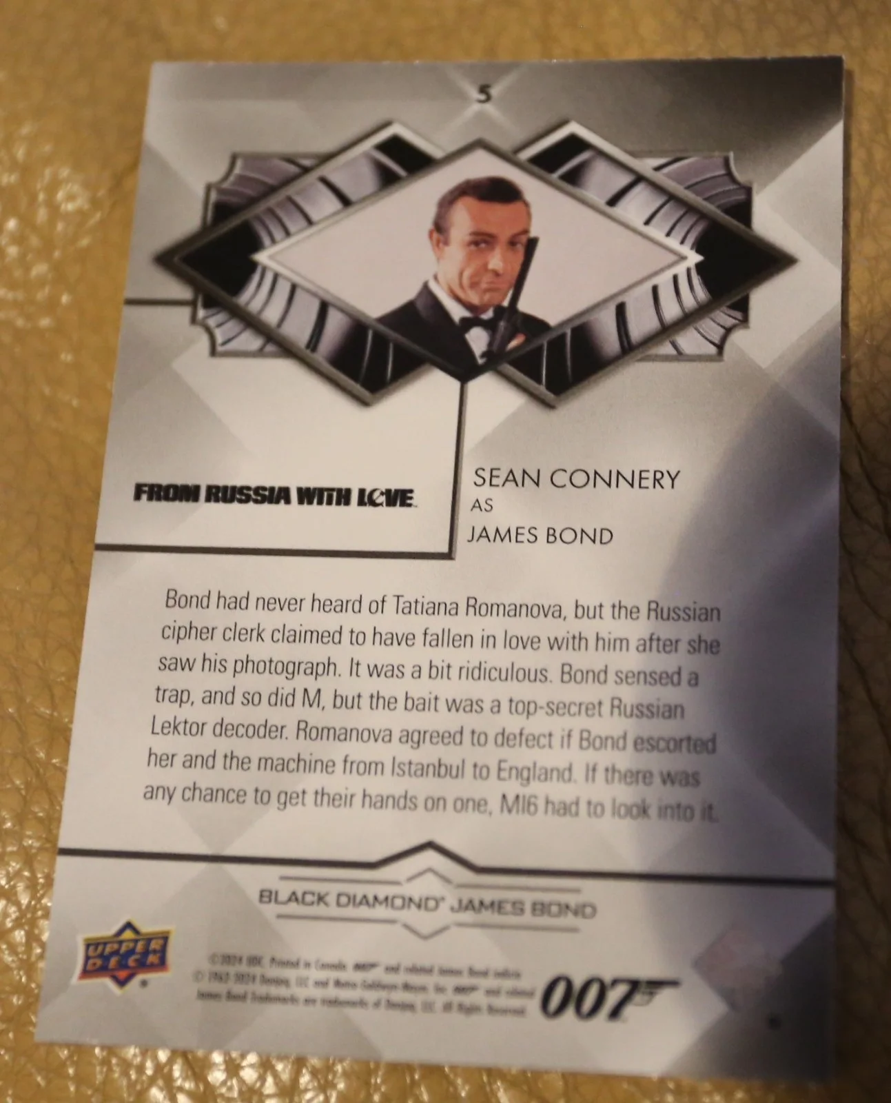 JAMES BOND NUMBER 69 of 199 SEAN CONNERY AS BOND BLACK DIAMOND TRADING CARD, изображение 2
