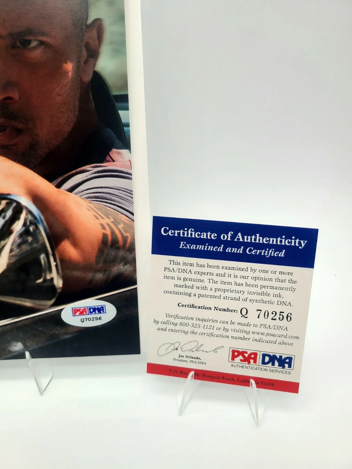 The Rock — The Rock Signed 8x10 Fast & Furious Photo Dwayne Johnson PSA COA, изображение 2
