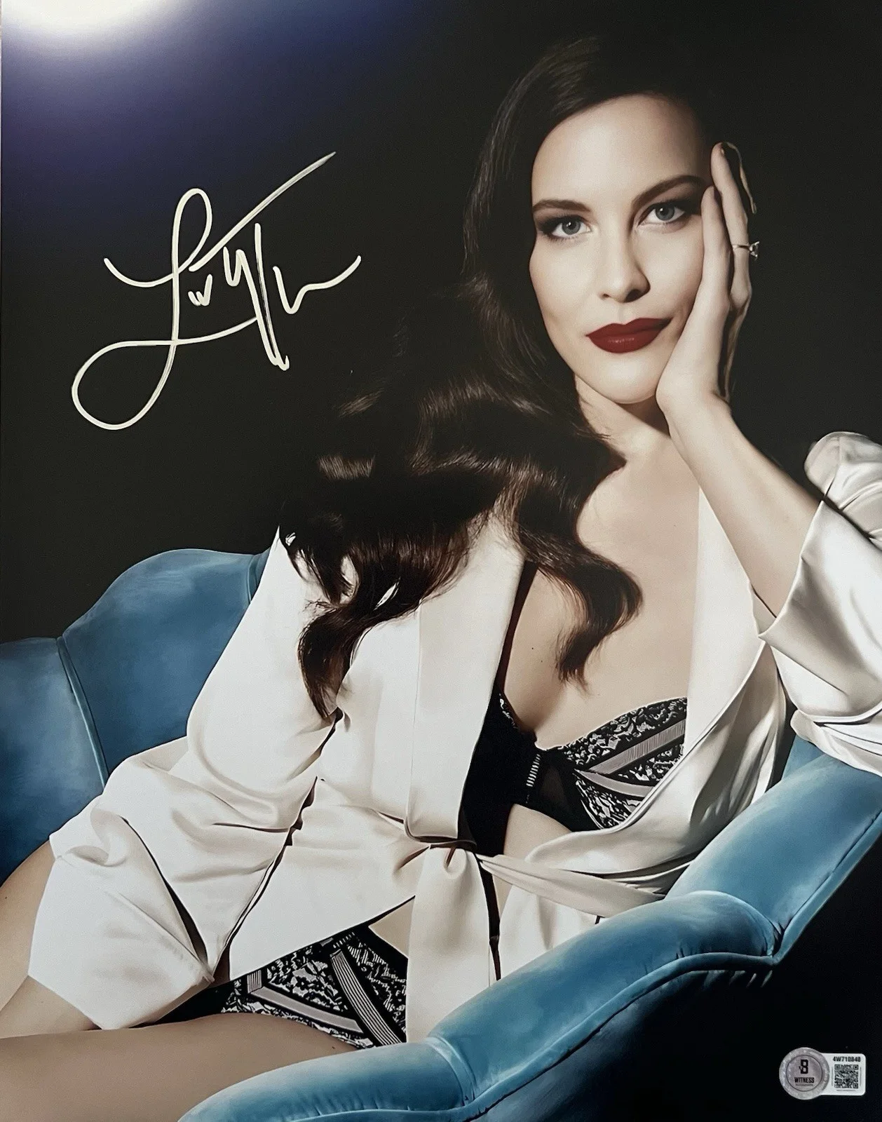 Liv Tyler — Lord Of The Rings Star Liv Tyler Signed Autographed 11x14 Photo Beckett BAS
