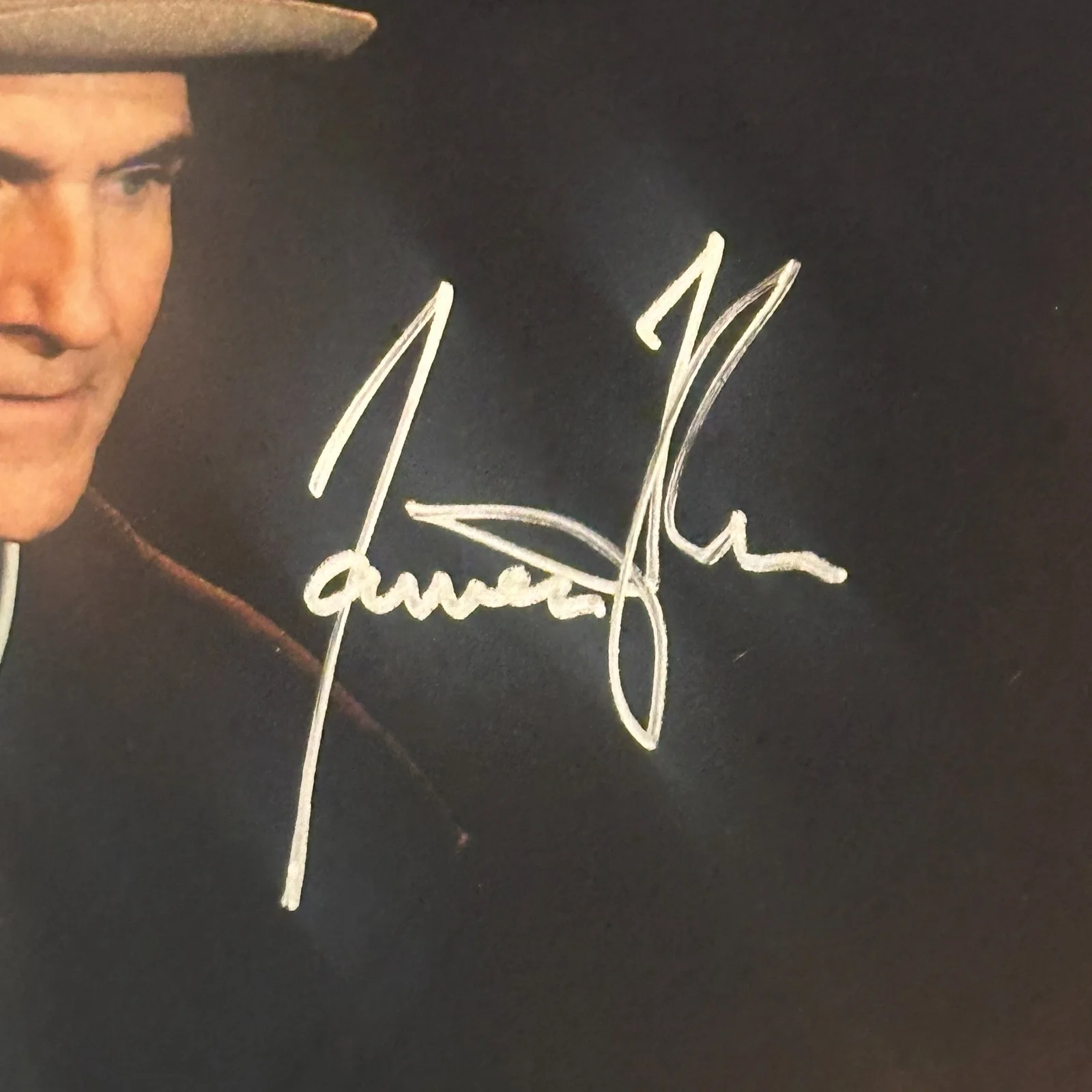JAMES TAYLOR — JAMES TAYLOR Signed On Stage 11x14 PHOTO Beckett (BAS) Authenticated, image 2