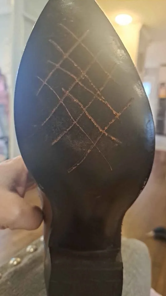 Elizabeth Taylor signed Stallion Cowboy boots, image 4