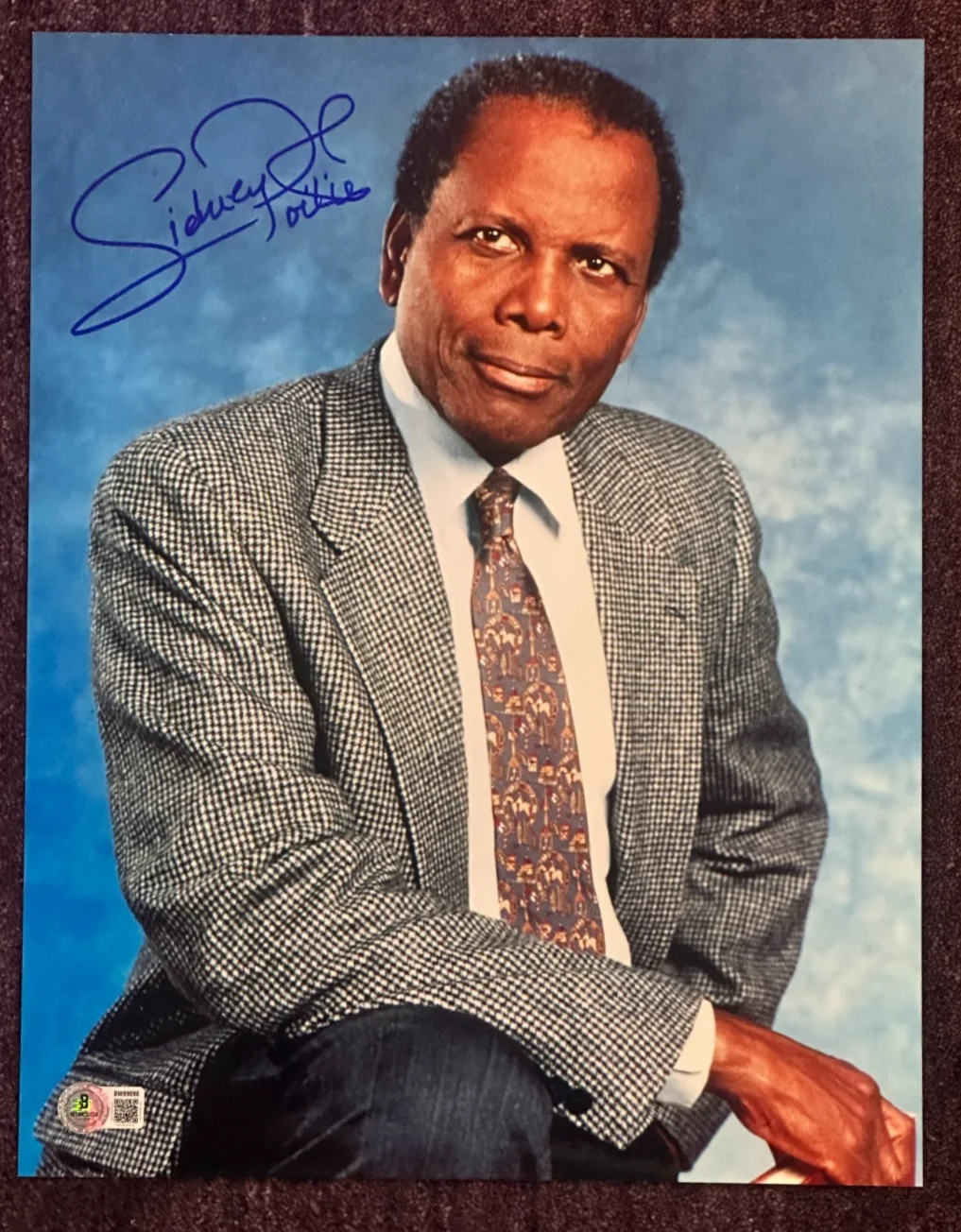 SIDNEY POITIER — SIDNEY POITIER Signed 11x14 PHOTO Beckett (BAS) Auth