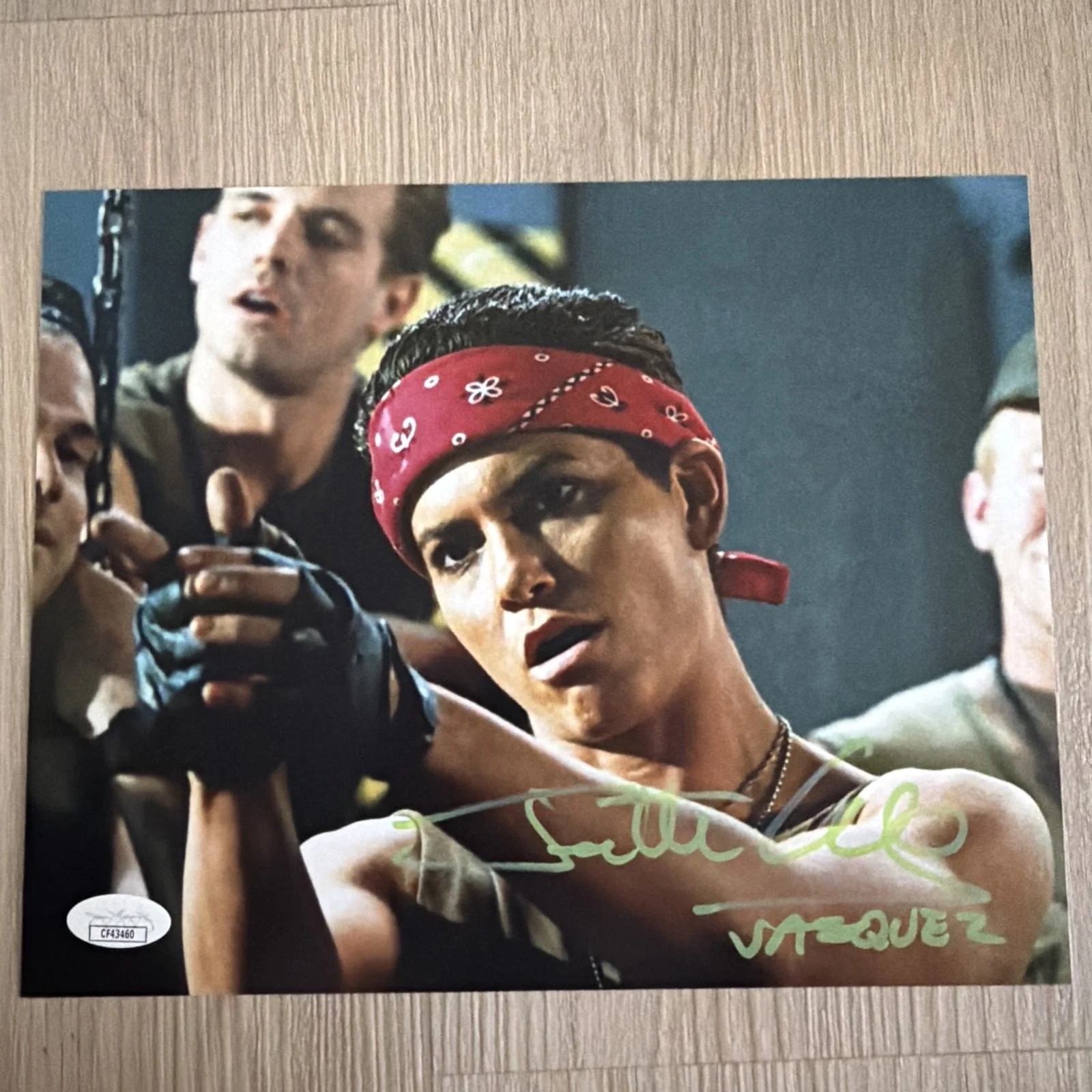 Jenette Goldstein — Jenette Goldstein signed Aliens 8x10 JSA Authenticated, image 2