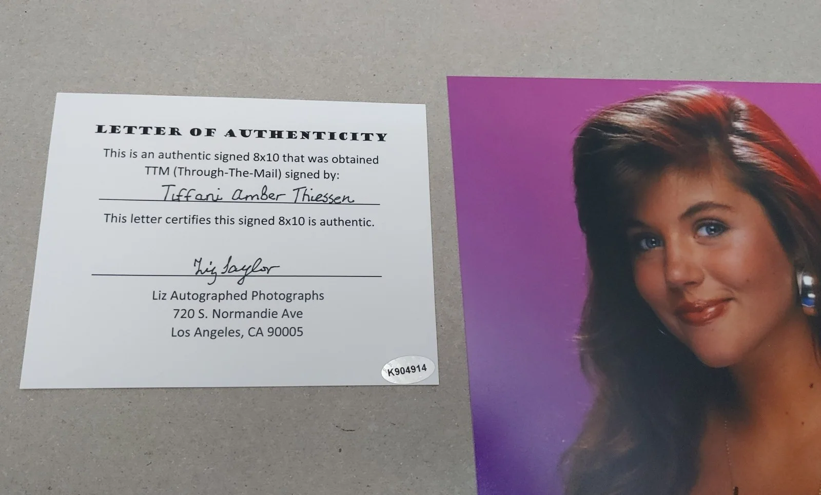 Foto firmada Tiffani Amber Thiessen.Certificado., image 3