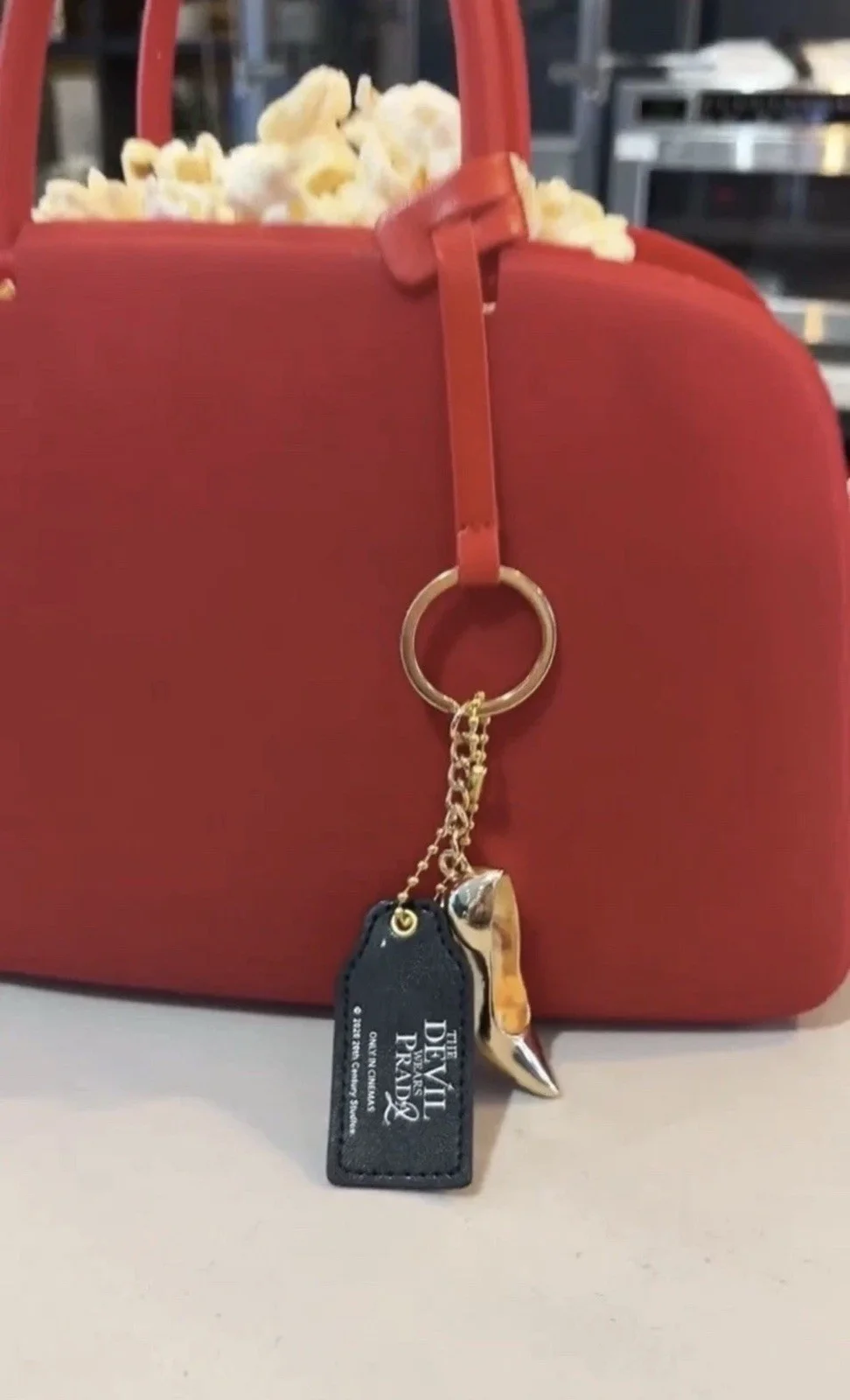 Odeon Devil Wears Prada 2 Cinema Exclusive Popcorn Bucket Handbag + Keyring 🔴, image 5
