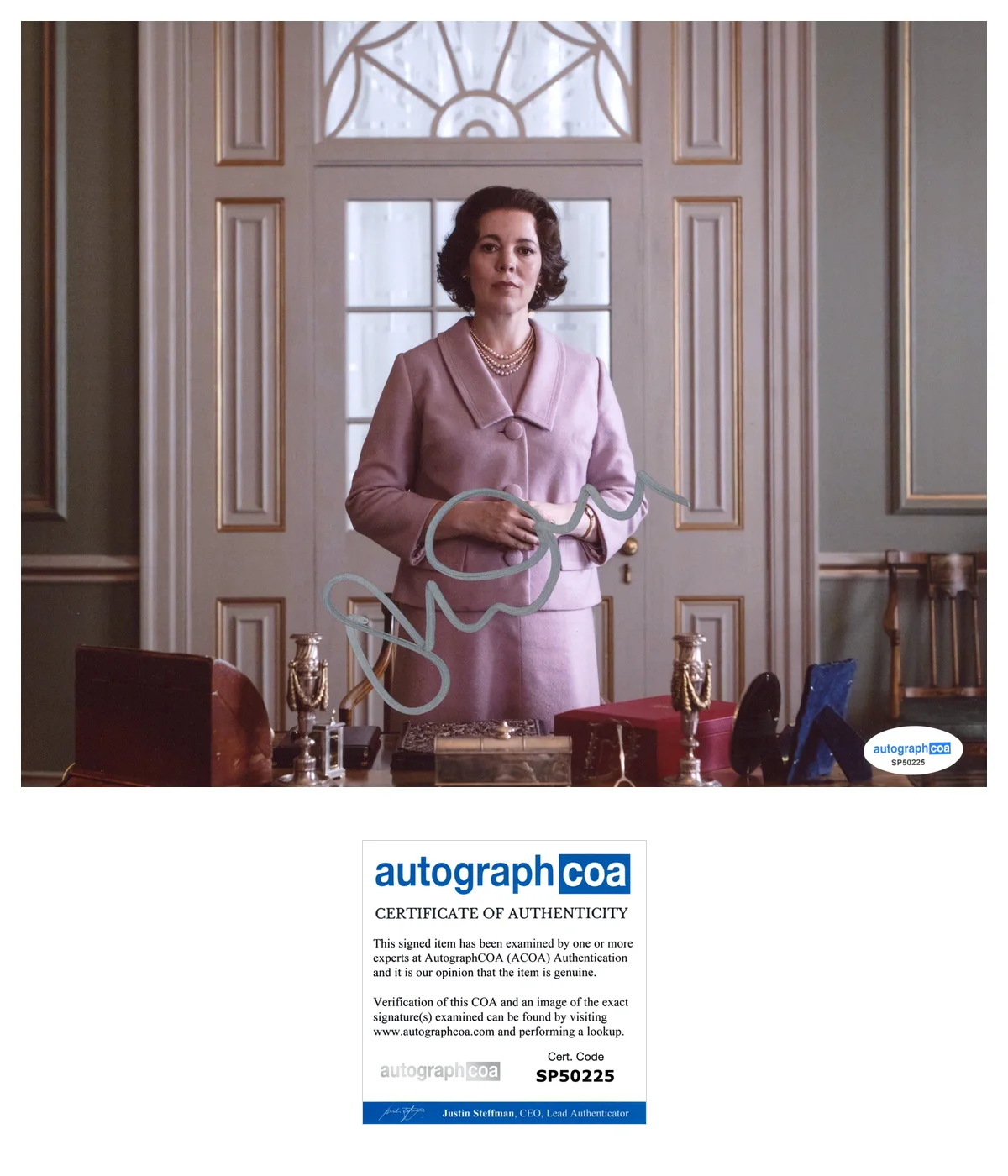Olivia Colman — Olivia Colman 'The Crown' Signed 'Queen Elizabeth II' 8x10 Photo ACOA