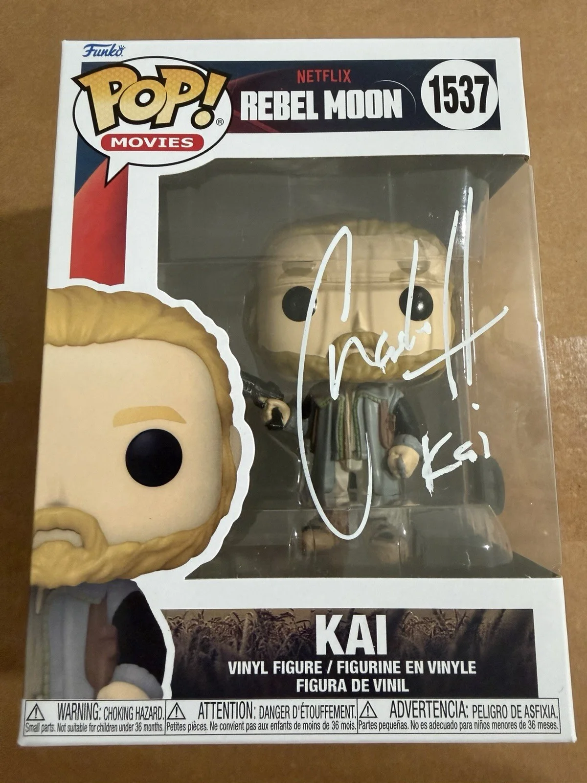 Charlie Hunnam Signed "Kai" Funko Rebel Moon Jax SOA Autograph Proof SWAU COA, изображение 4