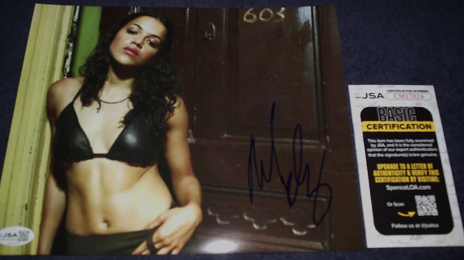 MICHELLE RODRIGUEZ — MICHELLE RODRIGUEZ SIGNED PHOTO 8X10 COLOR FAST & FURIOUS "SEXY" XRARE L@@K JSA
