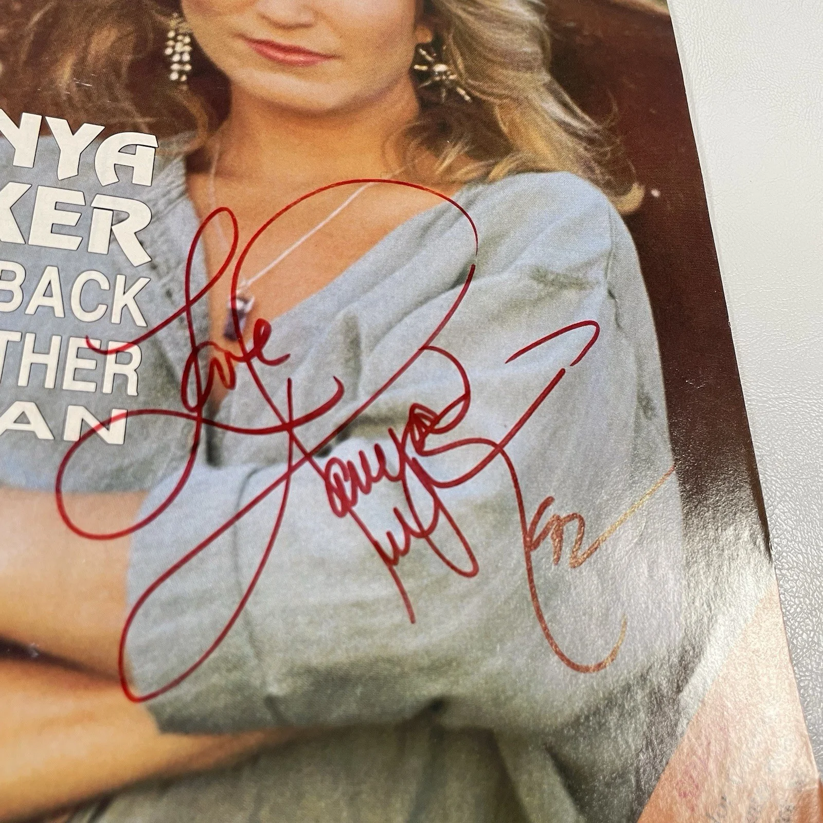 Vtg Tanya Tucker Signed Country Music City News Magazine 1988 Autographed 1992, изображение 2