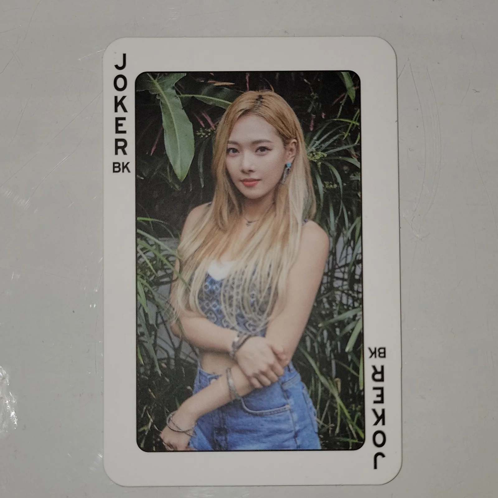 Signed Jiwoo KARD - Hola Hola 1st Mini Album CD & Booklet with Photo Cards, изображение 4