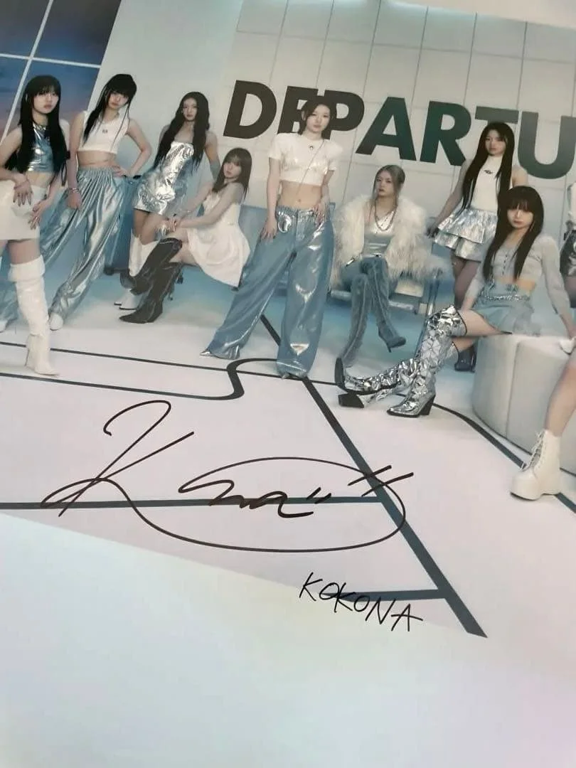 Rare ME:I Debut MIRAI Signed Poster Kokona Sasaki Autograph Official Japan HMV, изображение 4