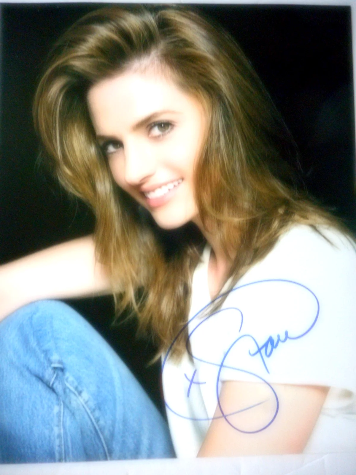 Stana Katic — Stana Katic Autographed CASTLE (Kate) Pretty Smiling 8x10 Photo Coa #d Hologram