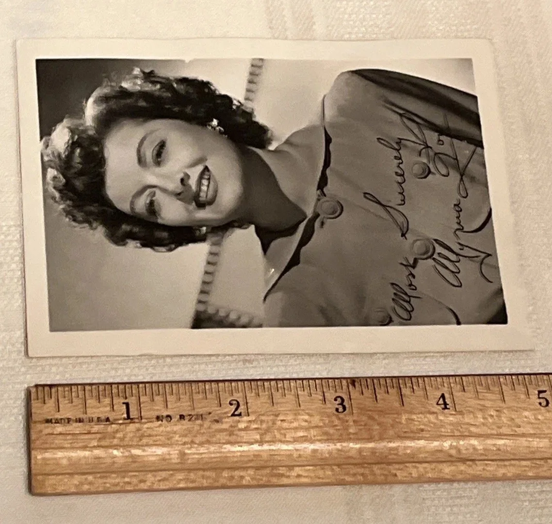 Myrna Loy — Vintage Myrna Loy Signed Autograph 3.5x5 Fan Photo Card - The Thin Man, Topaze, изображение 4