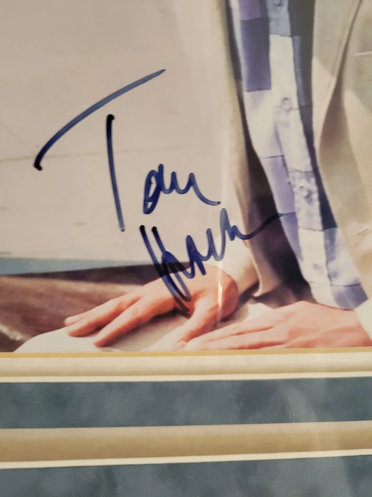 Tom Hanks — RARE Tom Hanks Signed Forrest Gump SHADOWBOX CHOCOLATE PROP Framed Autograph, image 4