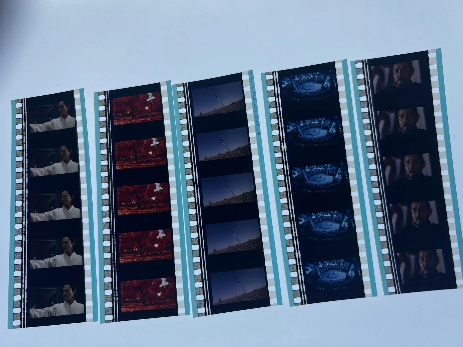 Hero 35mm Film Cells Strips - 5 Strips of 5 Cells FREE P&P, изображение 2