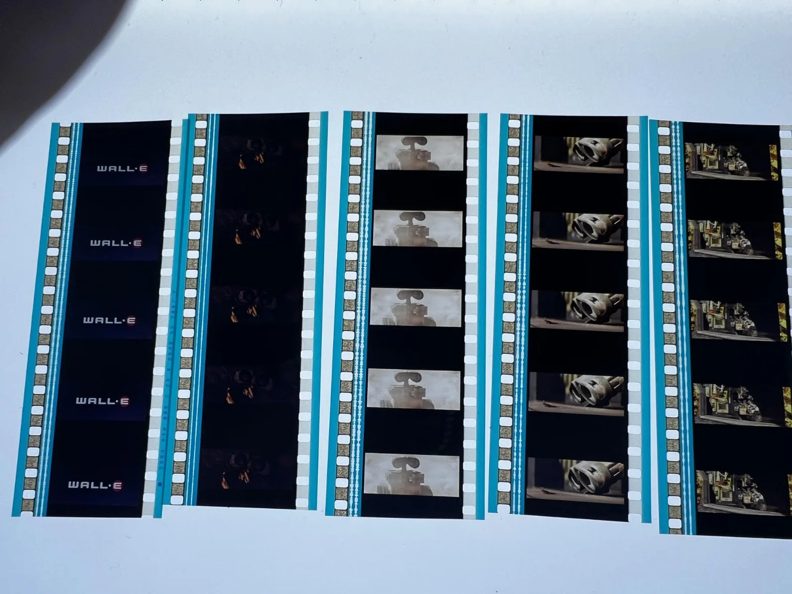 Wall-e 35mm Film Cells Strips - 5 Strips of 5 Cells FREE P&P, изображение 3