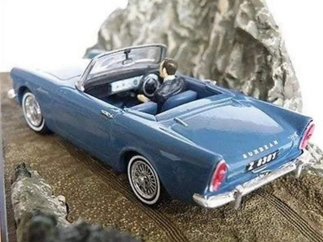 JAMES BOND 007 DR NO SEAN CONNERY DISPLAY DIORAMA 1:43 SCALE MODEL, image 2