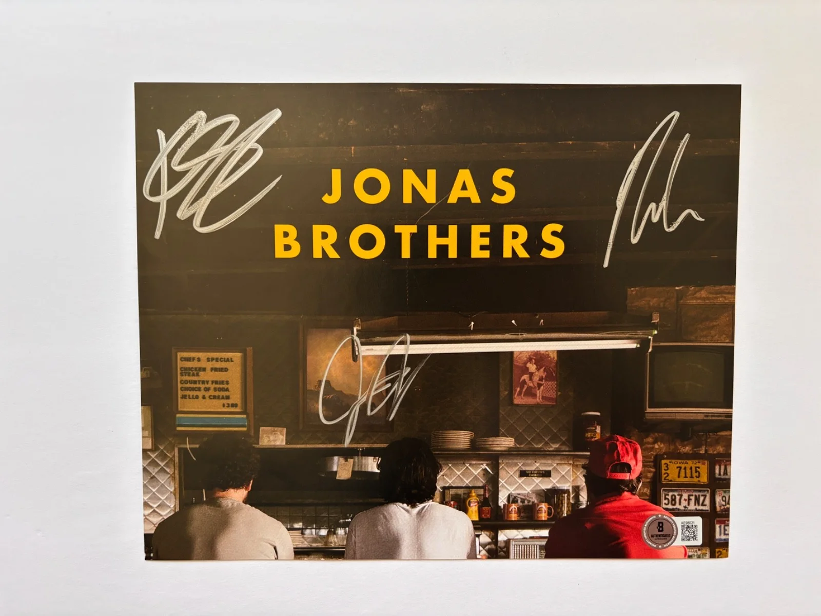 JONAS BROTHERS BAND SIGNED 8X10 PHOTO THE ALBUM INSERT NICK KEVIN JOE BAS, изображение 2