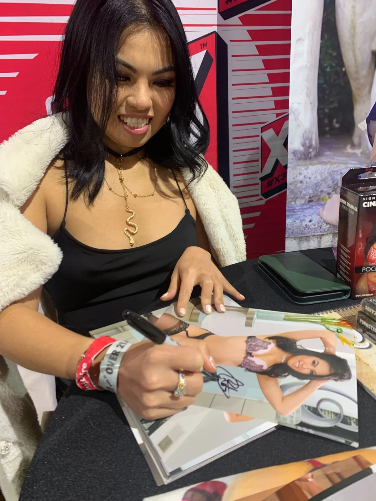 Cindy Starfall Adult Star Porn Model Signed 8x10 Autograph Photo COA Proof 6, изображение 2