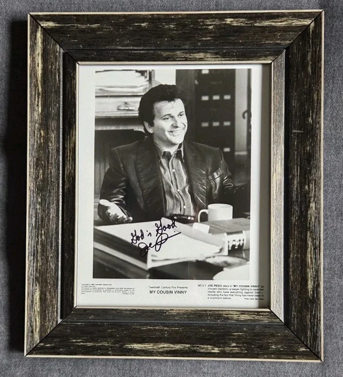 Joe Pesci — Joe Pesci Signed Framed 8x10 B&W Promotional Glossy Photo - 1992 My Cousin Vinny