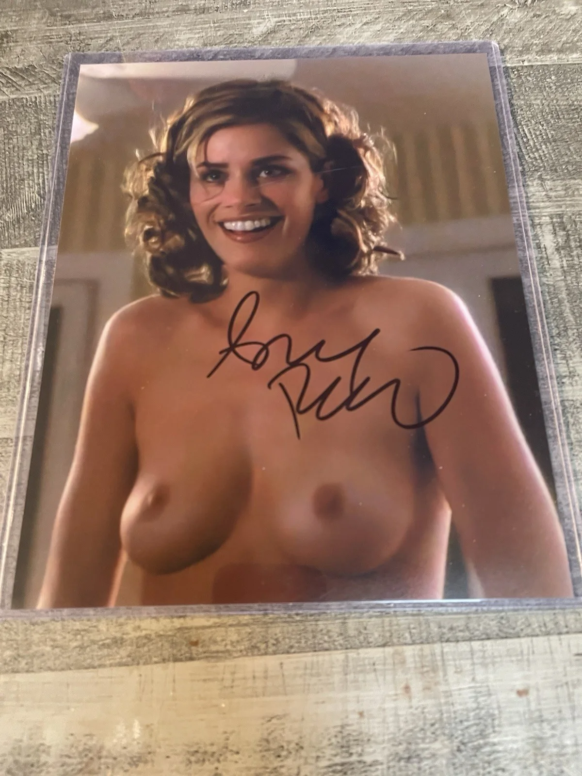 AMANDA PEET — AMANDA PEET Autographed Original 8x10 Photo with COA, image 3