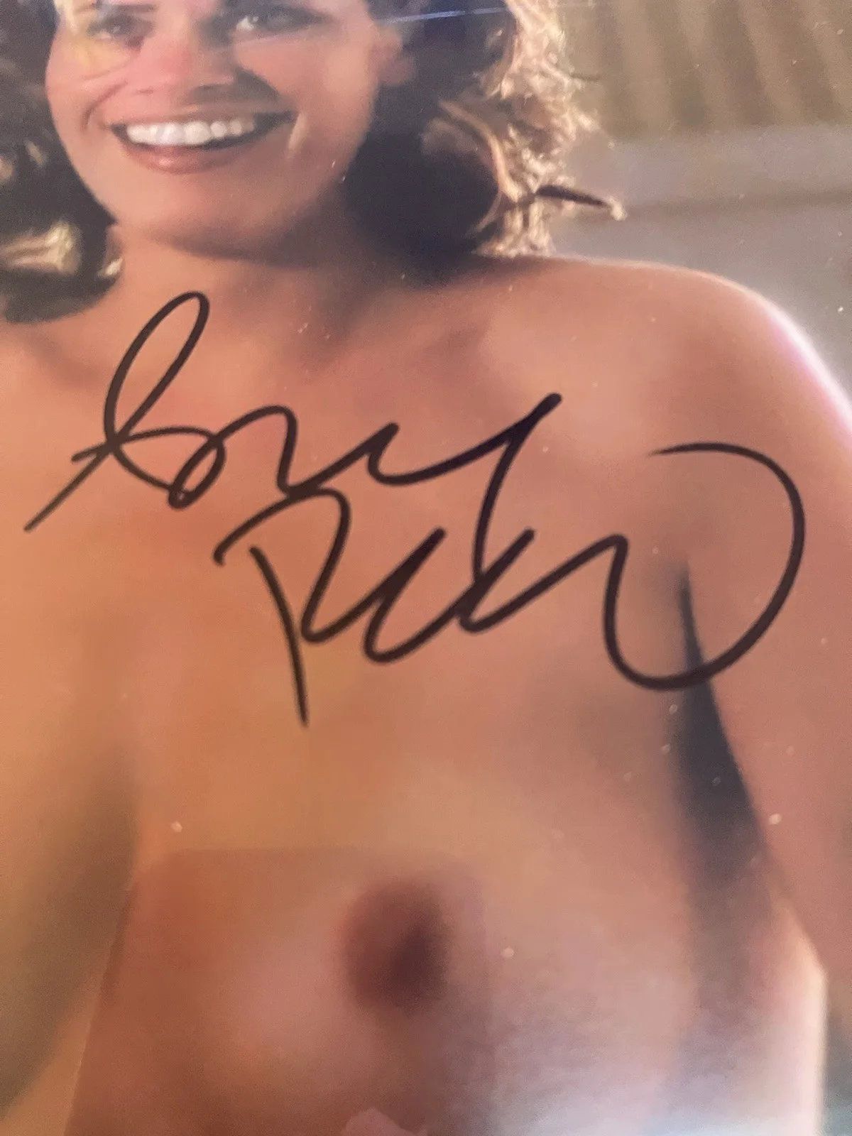 AMANDA PEET — AMANDA PEET Autographed Original 8x10 Photo with COA, image 4